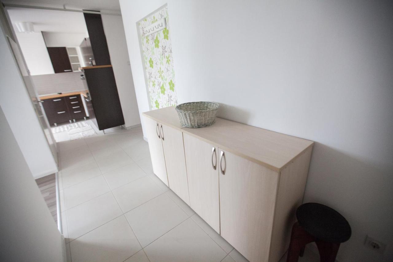 Riverview Apartment Osijek Rum bild